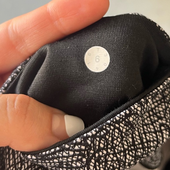 Lululemon Wunder Under Low-Rise Tight 28" leggings - Picture 7 of 12